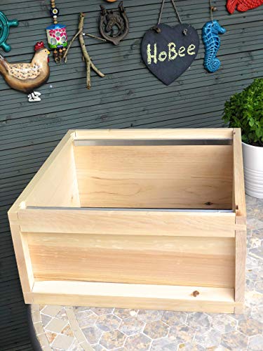 Tika Beehive: British Standard, White Pine, Metal Roof
