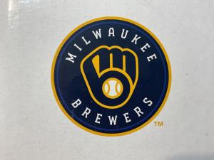 2025 Topps Milwaukee Brewers Team Card Set