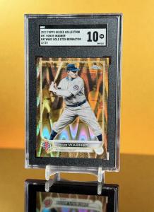 Honus Wagner Gold RayWave Refractor /25 SGC 10