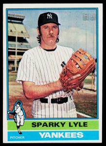 1976 Topps Sparky Lyle Card #545