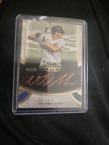 2021 Topps Tier One DJ LeMahieu Gold Ink Auto