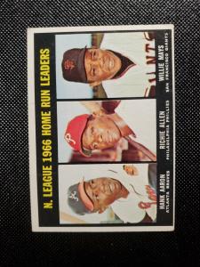 1967 Topps #244 Willie Mays & Hank Aaron