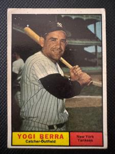 1961 Topps Yogi Berra #425 Sports Card