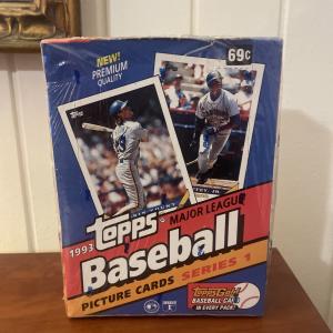 1993 Topps Series 1 Baseball Wax Box - Jeter Rookie