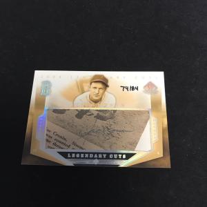 2004 Joe Cronin Autograph #74/84 Red Sox Card