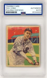 Ted Lyons 1935 National Chicle Autographed Card