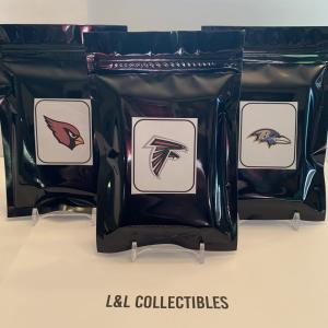 NFL Team 18 Card Pack with Auto or Patch