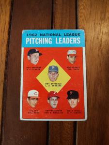 1963 Topps #7 National League Pitching Leaders Card