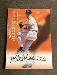 2000 SkyBox Mike Mussina Autograph Card