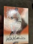 2000 SkyBox Mike Mussina Autograph Card