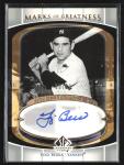 Yogi Berra 2004 SP Legendary Cuts Auto /50