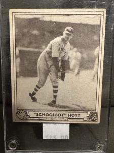 1940 Play Ball Waite Hoyt Brooklyn Dodgers Card