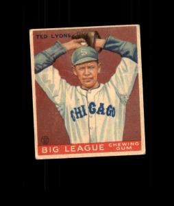 1933 Canadian Goudey V353 #7 Ted Lyons Card