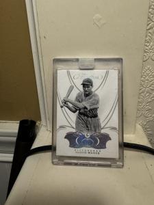 2019 Panini Flawless Lloyd Waner #25/20 Card