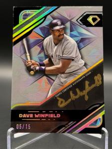 Dave Winfield 2025 Topps Diamond Icon Auto /15