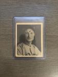 1939 Play Ball Lloyd Waner Pirates Baseball Card