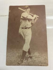 1939 Exhibit Salutations Joe DiMaggio Yankees Card
