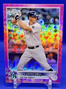 D.J. LeMahieu 2022 Topps Chrome Logofractor Pink