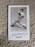 1993 Pinnacle Joe DiMaggio Autograph Yankees Card