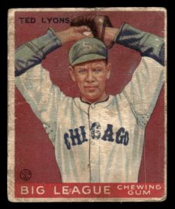 1933 Goudey Baseball Card #7 Ted Lyons