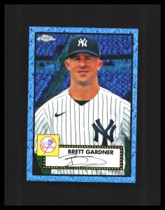 2021 Topps Chrome Brett Gardner Blue Sparkle Card