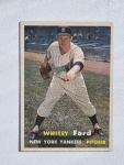 1957 Topps Whitey Ford #25 Yankees Card