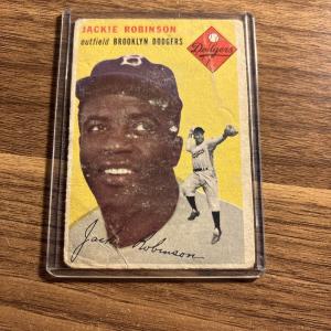 1954 Topps Jackie Robinson #10 White Back Card