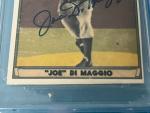 Joe DiMaggio Signed Card with CGC JSA Authentification
