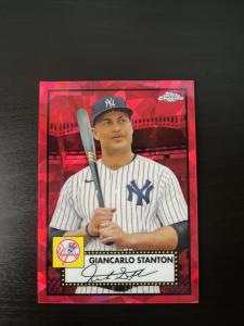 2021 Giancarlo Stanton Red Atomic Refractor /100
