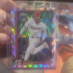 Topps Chrome 2025 James Wood Ray Wave Card