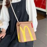 Sac à bandoulière frites en toile de jute