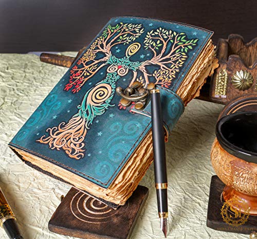 Book of Shadows with Lock Clasp – Vintage Leather