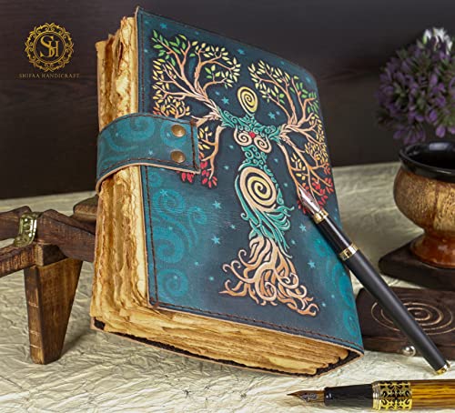 Book of Shadows with Lock Clasp – Vintage Leather