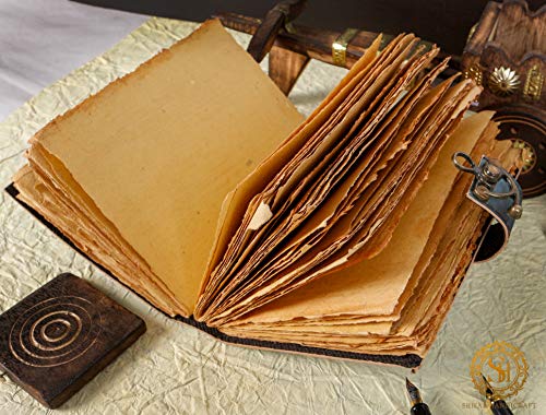 Book of Shadows with Lock Clasp – Vintage Leather