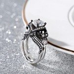 Twisted Skull Ring Set with White Diamond