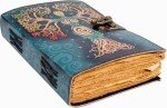 Book of Shadows with Lock Clasp – Vintage Leather
