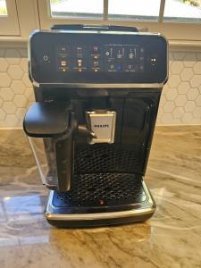Philips 3300 Automatic Espresso Machine with LatteGo