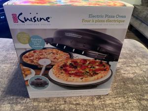 Euro Cuisine PM600 Electric Rotating Pizza Maker