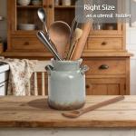 Quoowiit Ceramic Rustic Farmhouse Vase, Distressed Decorative Flower Vases for Home Decor, Ideal Shelf Decor, Green Boho Vase for Living Room Bedroom Kitchen Office Centerpiece Table Decorations