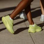 Saucony Women's Triumph 22 Sneaker, White/Foam, 10 Wide