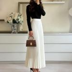 Elegant Square Designer Handbag with Detachable Strap