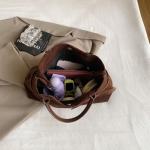 Elegant Women's Leather Shoulder Bag for Versatile Use