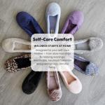 Dearfoams Women's Cozy Memory Foam Slipper, Black