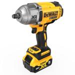DEWALT 20V MAX Cordless Impact Wrench Kit