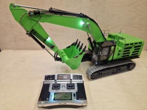 Hydraulic RC Excavator with Spektrum DX18T