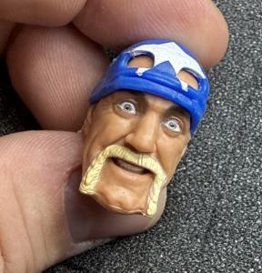 WWE Hulk Hogan Hulkamania Accessories Set 1:12