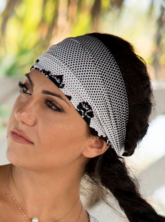 White and Black No Slip Fashion Turban Headband