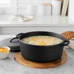Amazon Basics 7-Quart Pre-Seasoned Cast Iron Pot