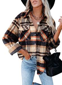 Women’s Plaid Flannel Shirt for Wine Tasting | Cozy Fall Vineyard Outfit