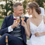 Mr & Mrs Wedding Wine Glasses Set with Keepsake Box